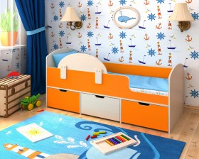 Кровать Малыш-мини с бортиком Дуб молочный/Оранжевый в Верхоянске - verhoyansk.katalogmebeli.com | фото