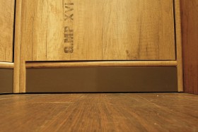 Шкаф для белья «Пилигрим» (Дуб Каньон светлый, Фон серый) в Верхоянске - verhoyansk.katalogmebeli.com | фото 7